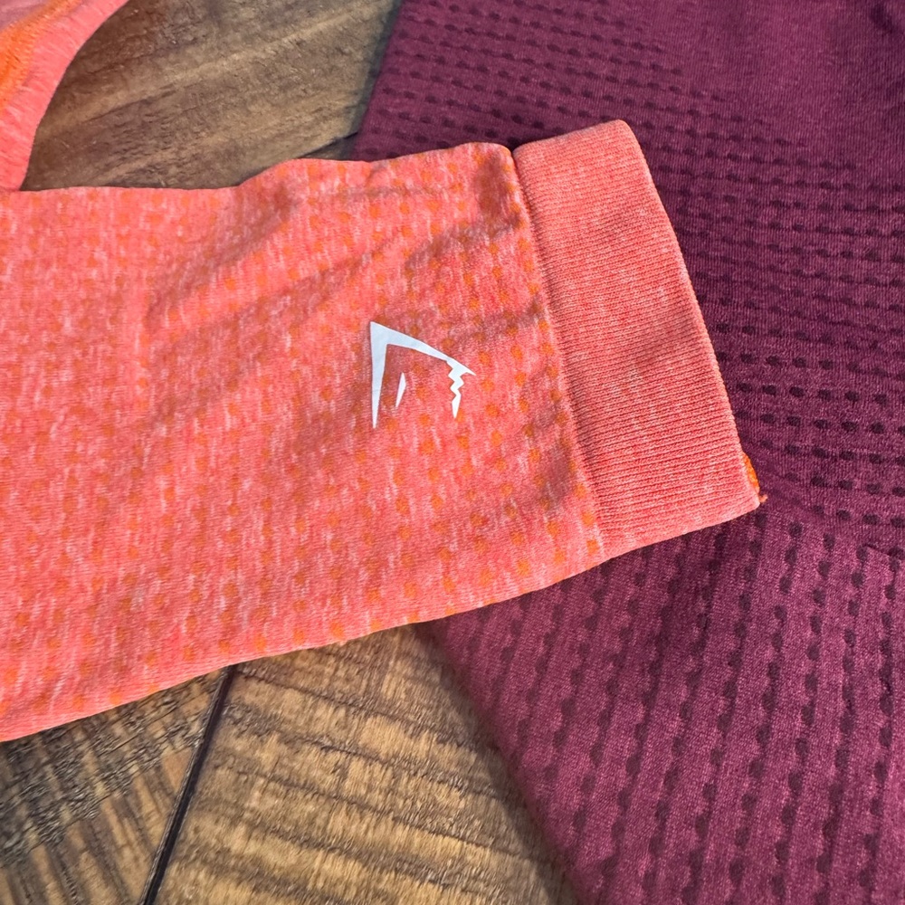 ☀️☀️☀️GYM SHARK Women’s Seamless Active Leggings - Maroon & Orange - Picture 2 of 10